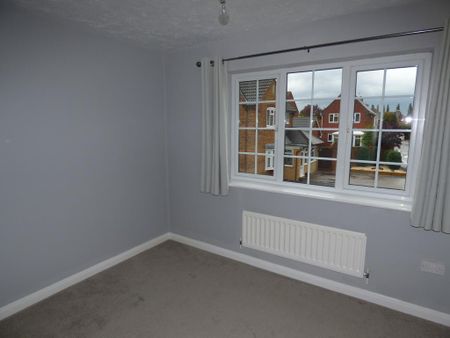 2 bedroom semi-detached house to rent - Photo 4