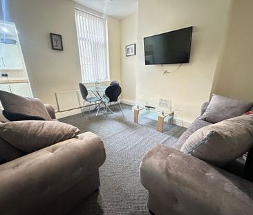 3 bedroom terraced house to rent - Photo 2