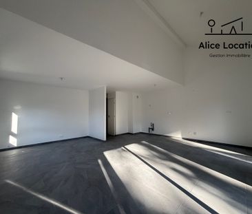 Location Appartement 3 pièces 83m² BRENTHONNE 74890 - Photo 2