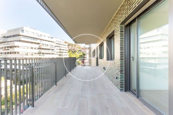 Luxury Apartment for rent in Esplugues de Llobregat, Catalonia - Photo 1