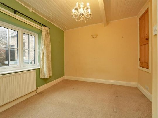 2 bedroom house to rent - Photo 1