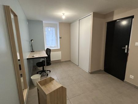 Location Appartement 1 pièce Meublé 31m² LE CREUSOT 71200 - Photo 2