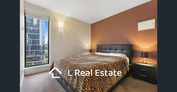 Unfurnished one-bedroom one-bathroom apartment with a car park for rent - Photo 1