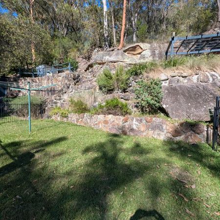 Celebrate Christmas Here: Peaceful 3-Bedroom Retreat with Views - Photo 5