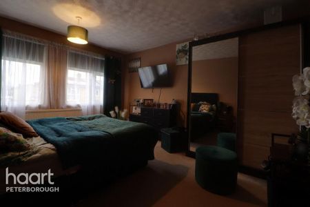 3 bedroom terraced house to rent - Photo 4