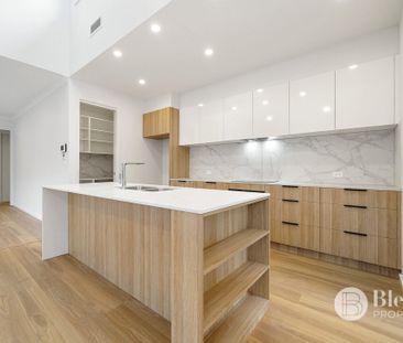 Stunning Family Home - Photo 3