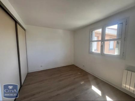 Location Appartement 4 pièces 100m² MARSEILLE 12ème - Photo 4