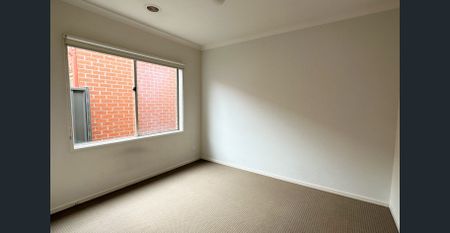 Best location in Craigieburn! DO NOT MISS OUT ON THIS OPPORTUNITY! - Photo 4