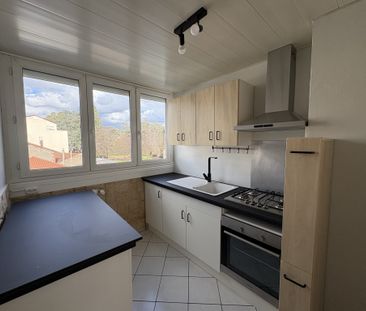 Location Appartement 3 pièces 56m² LA TALAUDIERE 42350 - Photo 2