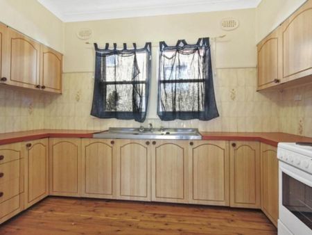 114 Robsons Road, Keiraville, NSW 2500 - Photo 3