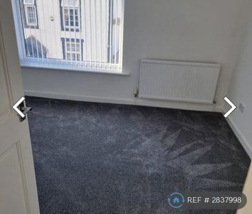 3 bedroom end of terrace house to rent - Photo 2