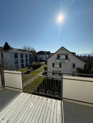 Ruhige 2-Zimmer-Wohnung zuoberst mit Balkon - Photo 1