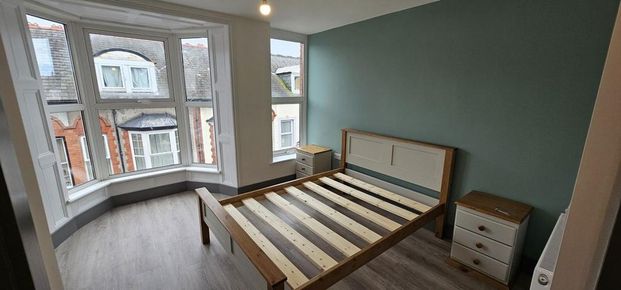 4 bedroom house share to rent - Photo 1