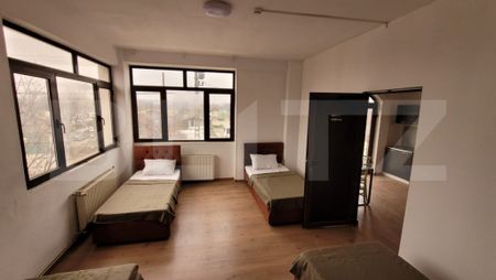 Casa 12 camere, 450 mp, zona Lipovei - Fotografie 2