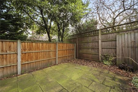 Eynham Road, W12, London - Photo 5