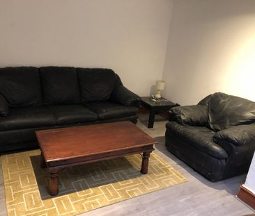 2 Bed Flat, Donnington Gardens, RG1 - Photo 2