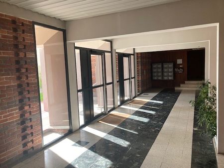 Location Appartement 3 pièces 72m² LISIEUX 14100 - Photo 5