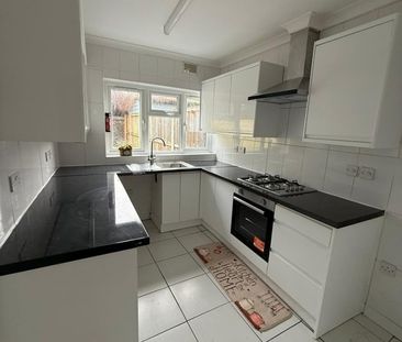 Room in a Shared Flat, Colegrave Road, E15 - Photo 5