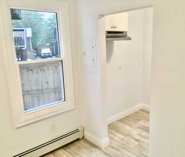 For Lease - 163 Welland Avenue Unit# Rear Unit, St. Catharines, Ont... - Photo 2