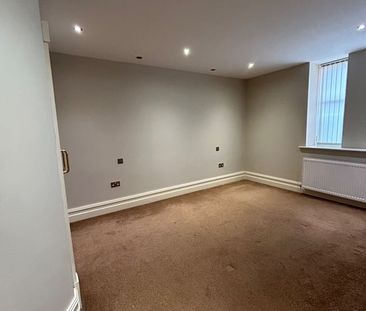 3 Bed Flat, Wethersfield Road, CH43 - Photo 3