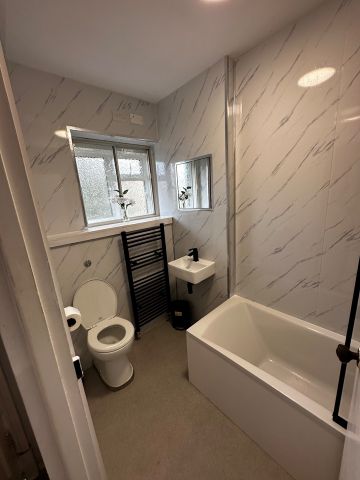 1 Bed Flat, Dron House, E1 - Photo 3