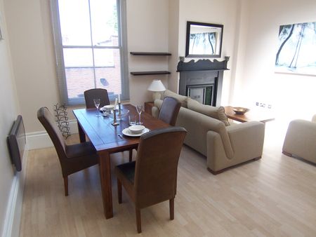 2 bedroom apartment to rent Royal Crescent Road, Southampton, Hampshire, SO14 - Photo 3