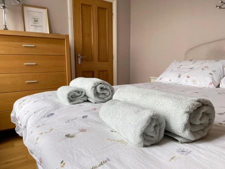 2 bedroom apartment to rent - Photo 5