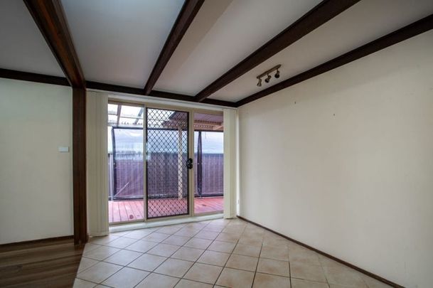 318 Parkland Crescent, Lavington - Photo 1