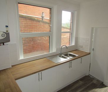 5 bed Terraced - To Let - Photo 2