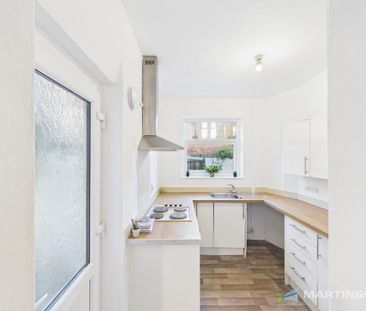 2 bedroom end of terrace house to rent - Photo 2