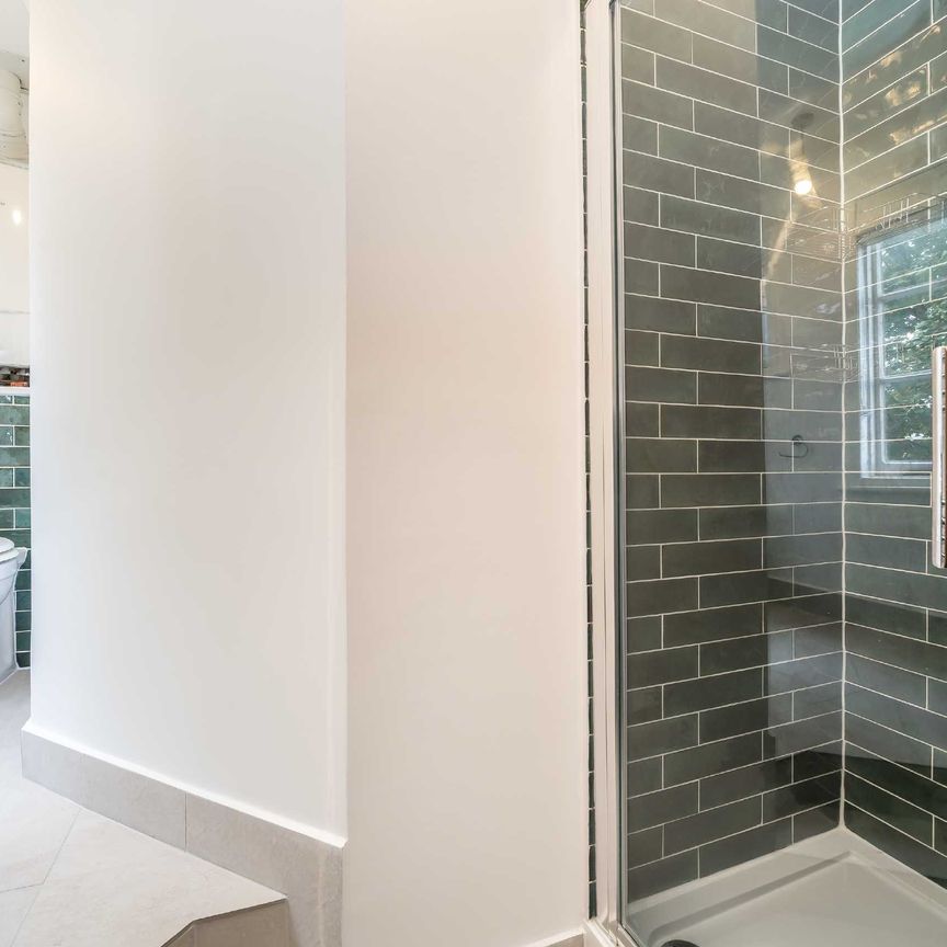 Dawes Road, SW6, London - Photo 1