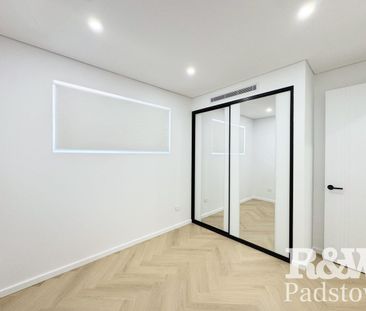 Five-Bedroom Residence with Multiple Ensuites and Double Garage - Photo 6