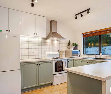 Pet-Friendly Family Living in the Heart of Glendene - Photo 2