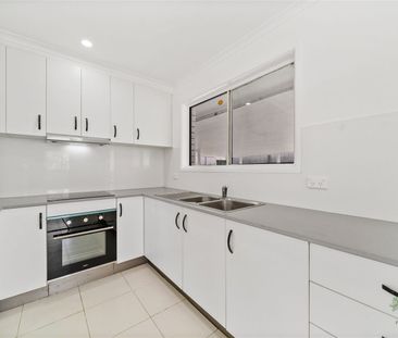 Quiet Family Friendly Location - Low Maintenance - No Lawns - Photo 2