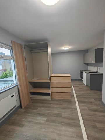 Studio Flat, Woodville Road, NW11 - Photo 4