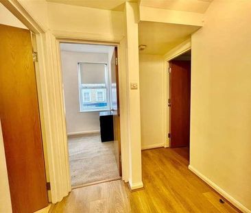 Queens Crescent, London, NW5 - Photo 2