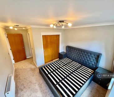 2 bedroom flat to rent - Photo 4