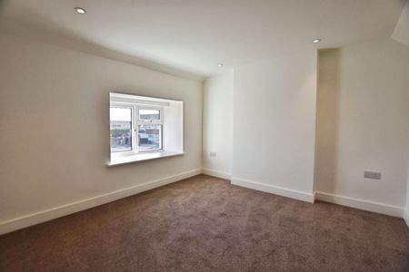 3 bedroom House To Let - Photo 4