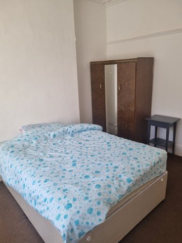 Room in a Shared House, Showell Green Lane, B11 - Photo 3