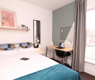 1 bedroom in a house share to rent - Photo 4