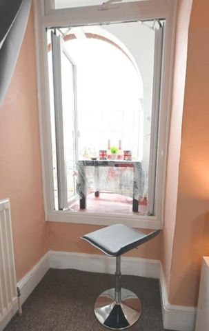 Room in a Shared Flat, Hornesy, N8 - Photo 4