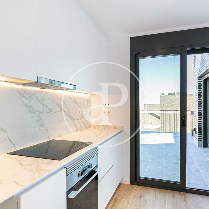 Luxury penthouse for rent in Esplugues de Llobregat, Catalonia - Photo 1