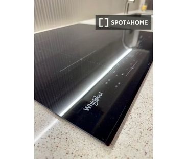 1 room luxury Flat for rent in Santa Coloma de Gramenet, Spain - Photo 2