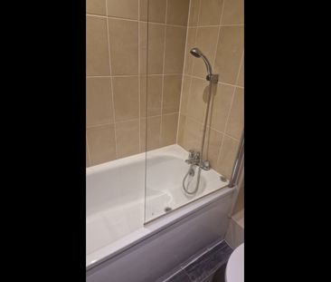 2 Bed Flat, Wyck Beck Road, BS10 - Photo 3