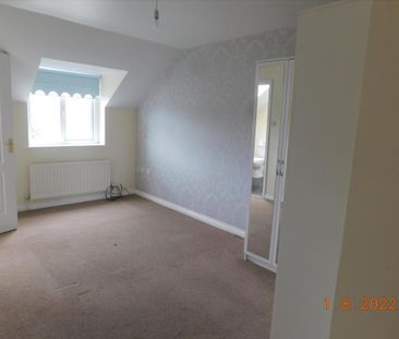 3 bedroom terraced house to rent - Photo 3