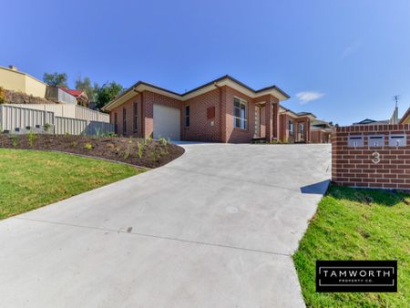 NORTH TAMWORTH - Two Bedroom and Two Bathroom Unit - Photo 3