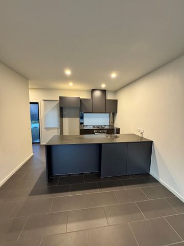 6 Aldea Crescent, Avondale Heights VIC 3034 - Photo 5