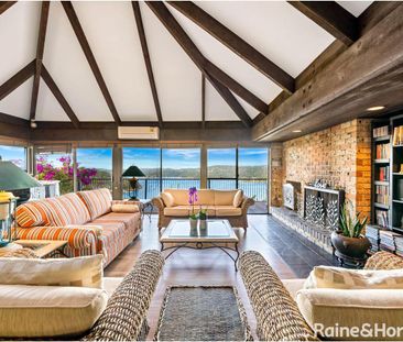 Prestigious Bayview Residence with Panoramic Pittwater and Ocean Views - Photo 2