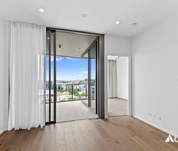 Luxury West End Apartment with River Views - Photo 1