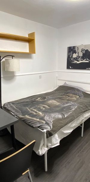 Room in a Shared Flat, New Place Square, SE16 - Photo 1